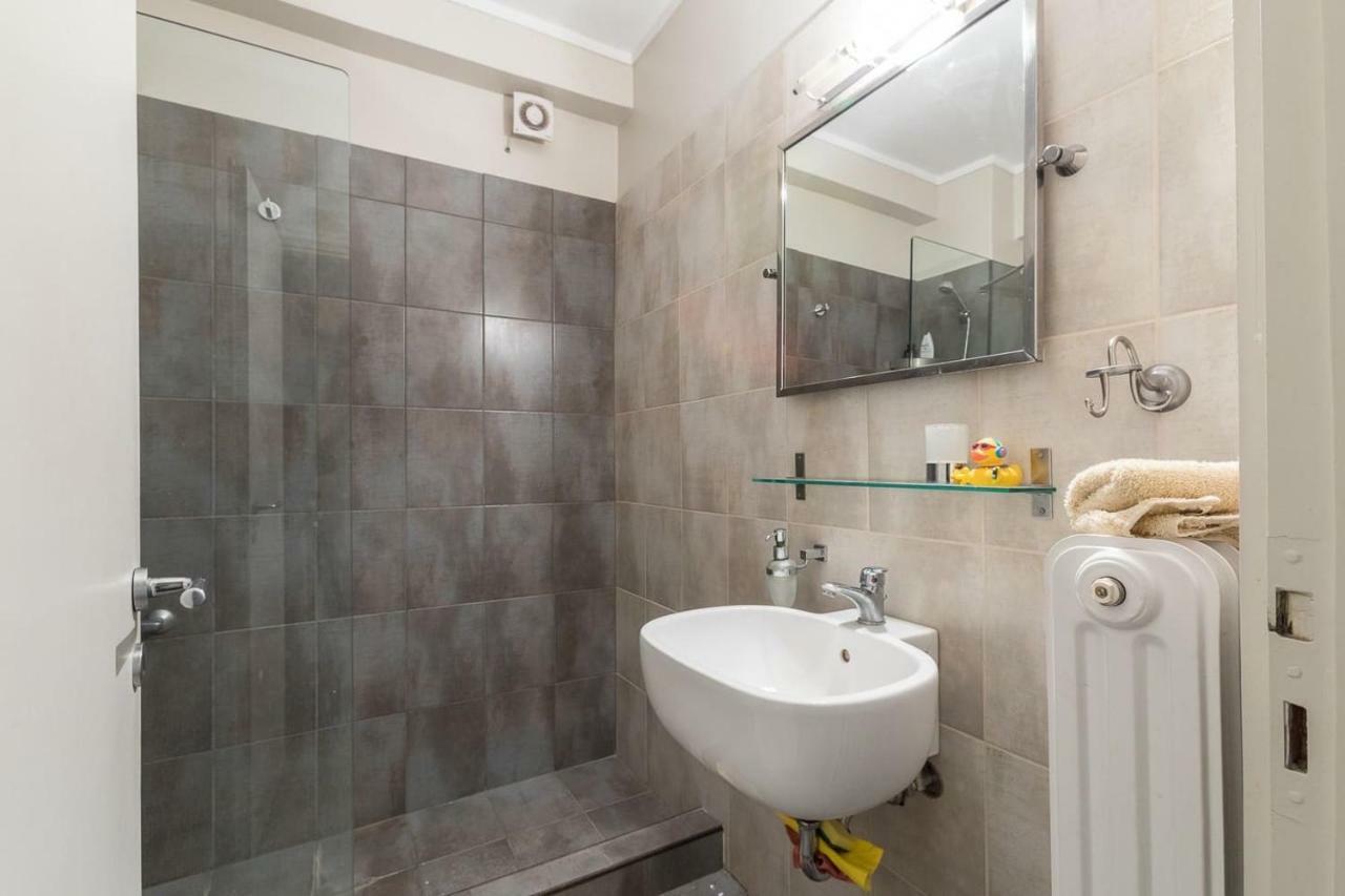 Spacious & Modern Flat In Heart Of Афины Экстерьер фото